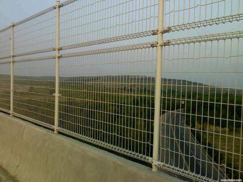 雙圈護(hù)欄網(wǎng)